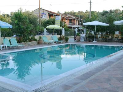 Makis Apartments Moraitika