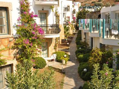 Siesta Beach Apartments & Studios