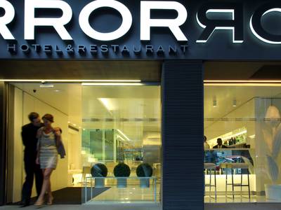 The Mirror Barcelona