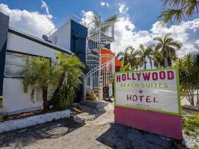 Hollywood Beach Suites, Hostel + Hotel