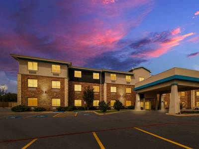 Best Western Bowie Inn & Suites