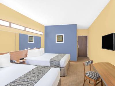Microtel Inn And Suites Chili/Rochester Airport