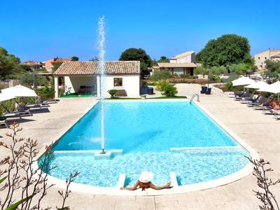 Artemisia Resort (Foto)