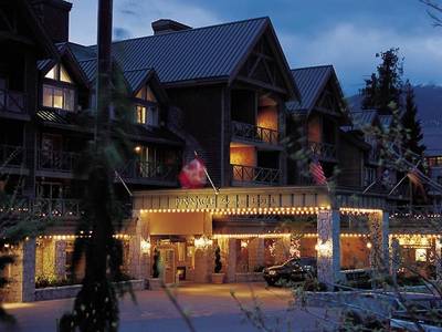 Pinnacle Hotel Whistler