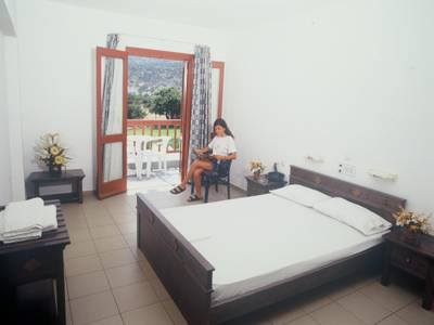 Corina & Paloma Garden