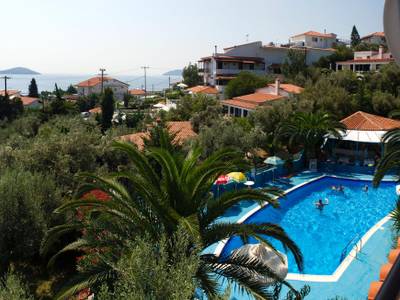 Nicholas Studios & Apartments