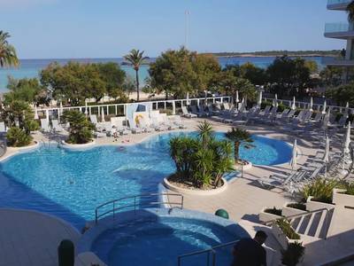 Sabina Hotel & Suites