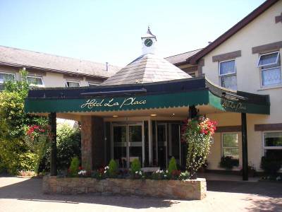 La Place Hotel & Country Cottages