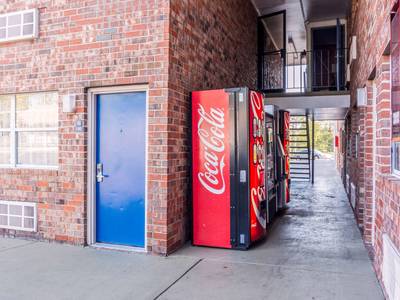 Motel 6 East Ridge #4423