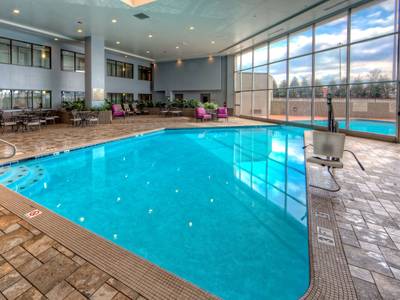 DoubleTree by Hilton Hotel Decatur Riverfront