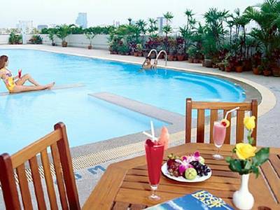 Golden Tulip Sovereign Hotel