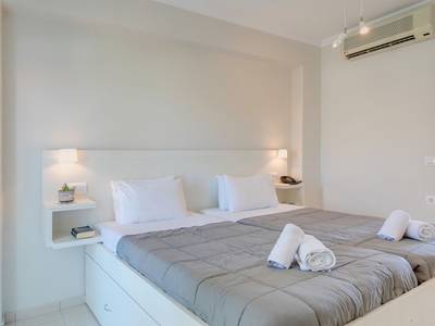 Zante Plaza Hotel & Apartments