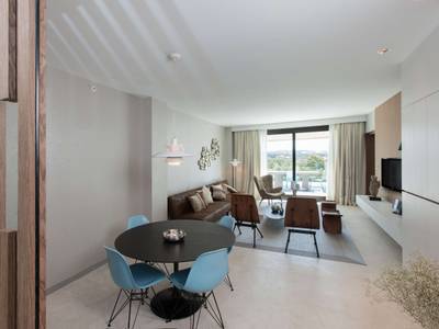 The Oasis by Don Carlos Resort