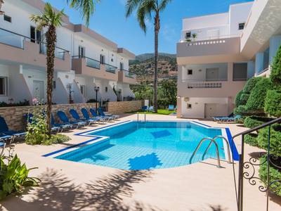 Emerald Hotel & Studios