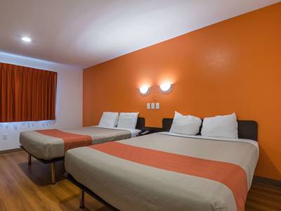 Motel 6 Marshalltown IA