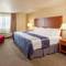 Baymont Inn & Suites Grand Forks