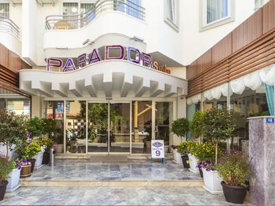 Parador Suite Apart Hotel