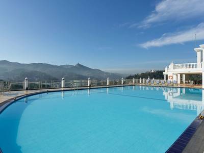 Grand Kandyan Hotel