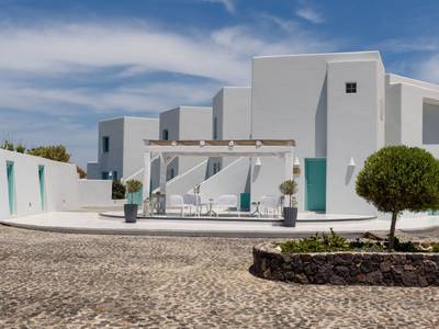 Neptune Luxury Spa Suites