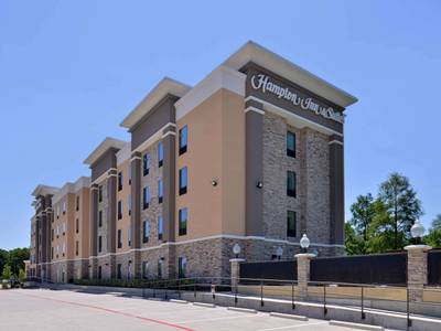 Hampton Inn & Suites Dallas Market Center