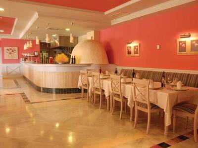 Holiday World Village Hotel