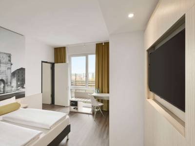 Super 8 Munich City West