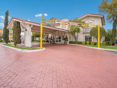 Motel 6 Dallas - Market Center