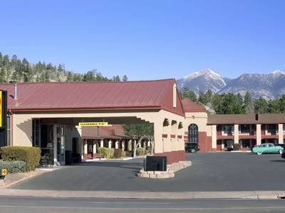 Super 8 Conference Center NAU/Downtown