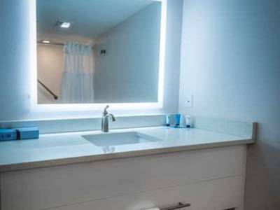 Park Lane Hotel & Suites