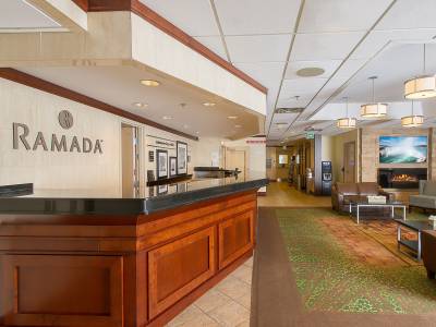 Ramada Niagara Falls by the River