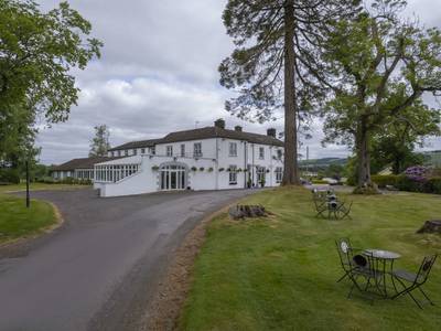 OYO Dryfesdale Hotel 