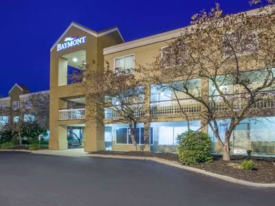 Baymont Inn & Suites Canton