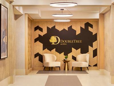 Holiday Inn & Suites Pointe Claire Montreal Airport