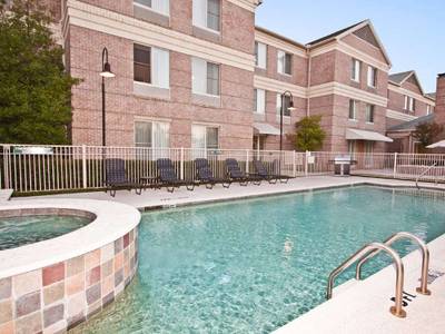 Hilton Garden Inn Addison