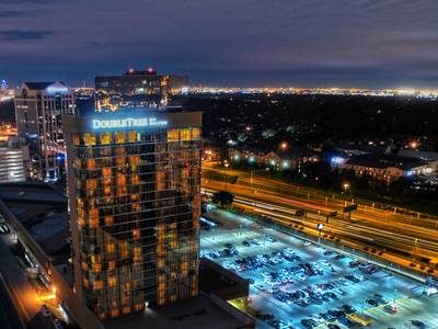 DoubleTree by Hilton Hotel Dallas Campbell Centre