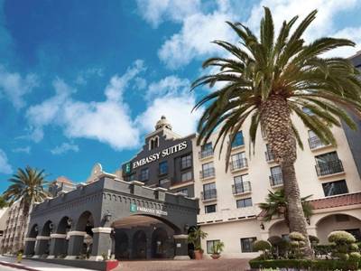 Embassy Suites Los Angeles International Airport South
