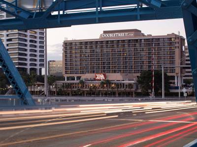 DoubleTree by Hilton Hotel Jacksonville Riverfront