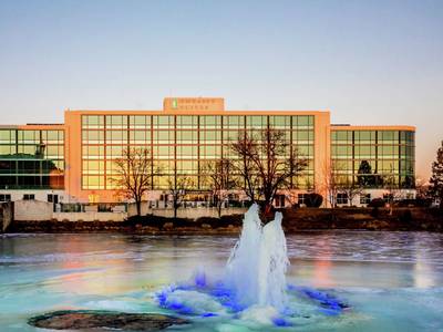 Hilton Lexington Suites