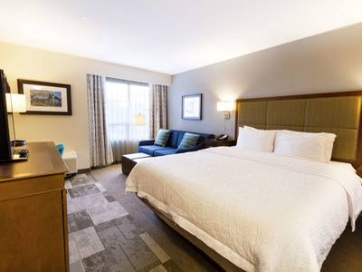 Hampton Inn - by Hilton Vancouver Airport Hotel