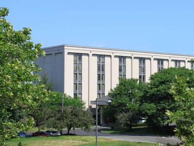 Meadowlands River Inn