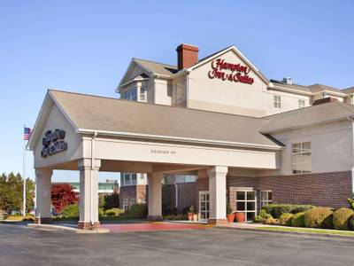 Hampton Inn & Suites