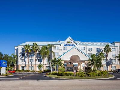 Baymont Inn & Suites Fort Myers Airport