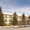 Coast Canmore Hotel & Conference Centre