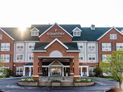 Country Inn & Suites by Radisson, Milwaukee West (Brookfield), WI