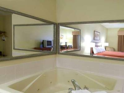Country Inn & Suites by Radisson, Decatur, IL