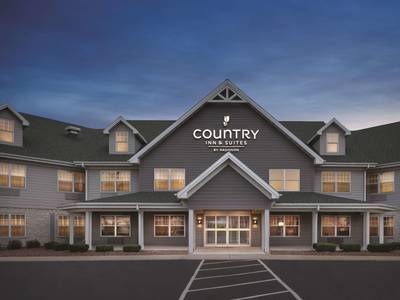 Country Inn & Suites by Radisson, Germantown, WI