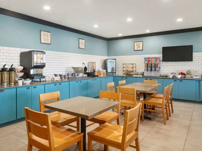 Country Inn & Suites by Radisson, Manteno, IL