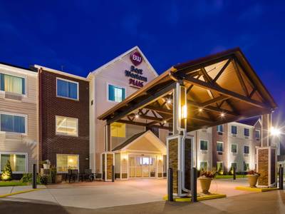 Best Western Plus Menomonie Inn & Suites