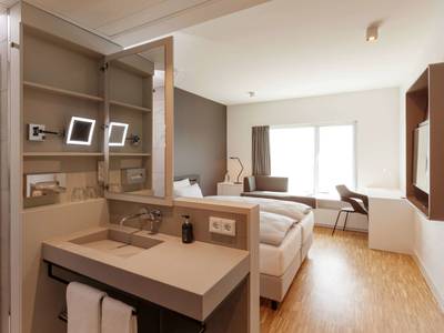 Vienna House Ernst Leitz Wetzlar 