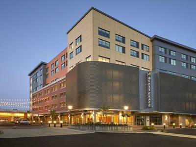 Hyatt Place Eugene / Oakway Center